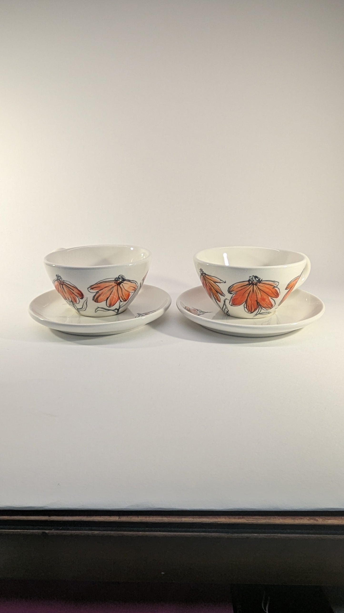Tazze da tè in ceramica artigianale e dipinta a mano, fiori arancio