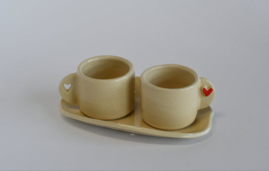 Coppia di tazzine da caffè con cuoricini