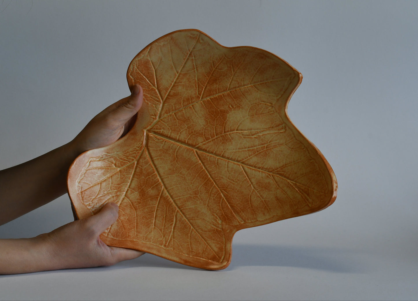 Piatto da portata in ceramica smaltata, colore autunno