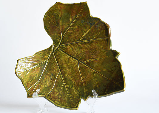 Piatto da portata verde in ceramica a foglia