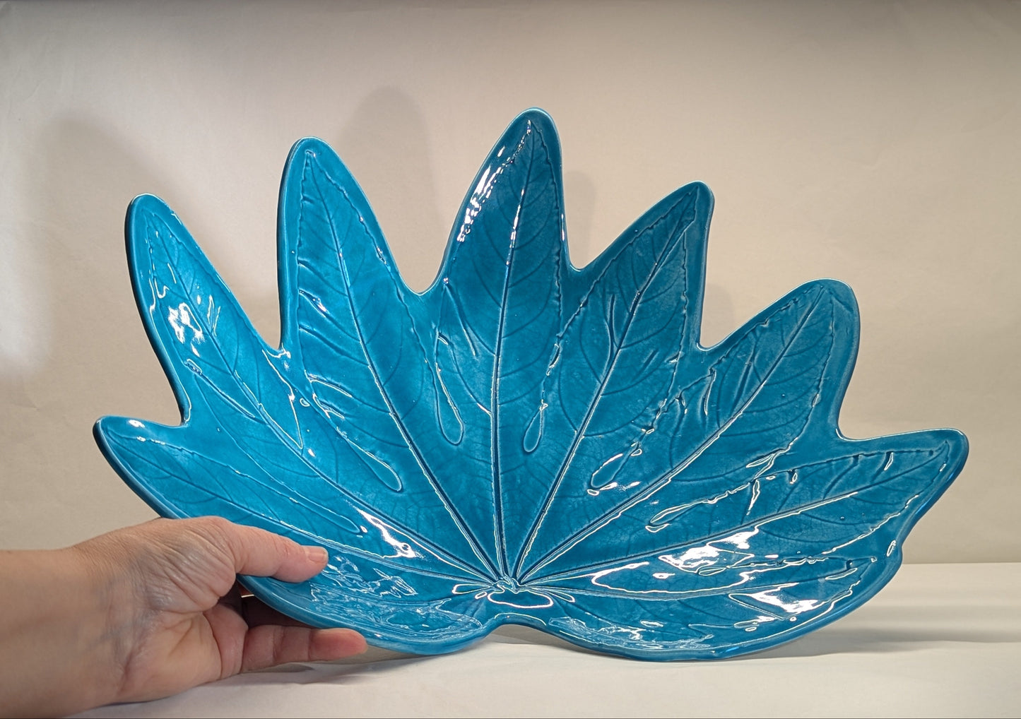 Piatto Decorativo Centrotavola Ceramica - Impressione Foglia Turchese