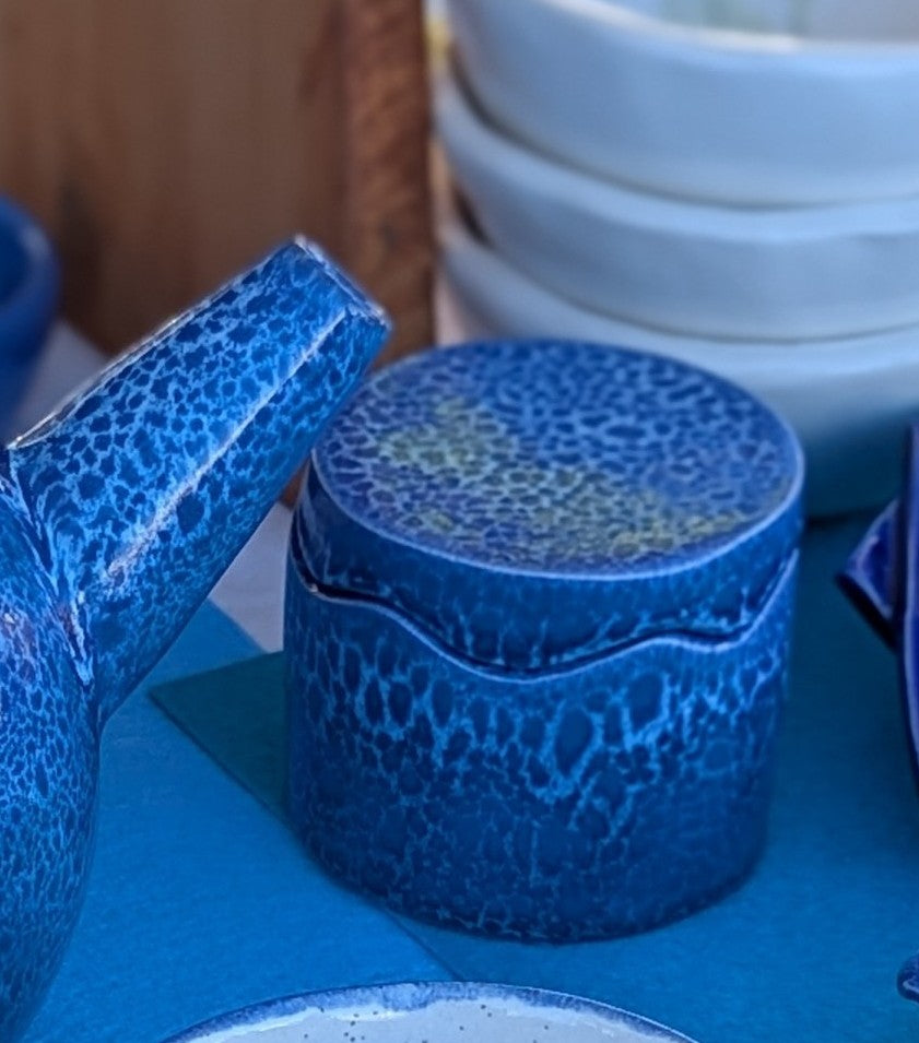 Servizio da tè in ceramica smaltata blu