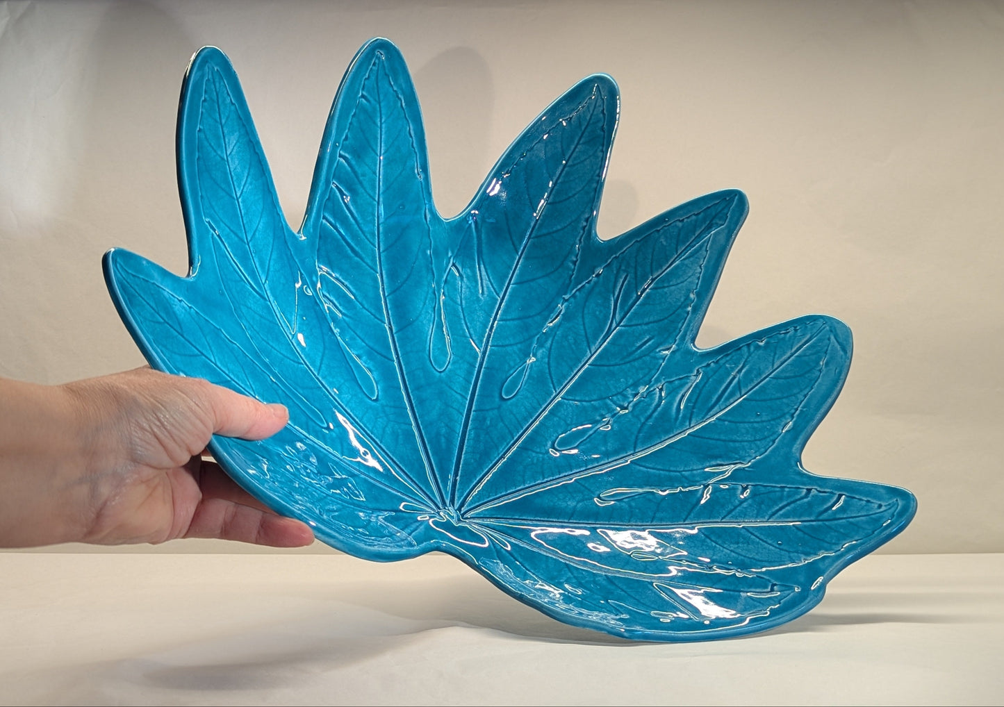 Piatto Decorativo Centrotavola Ceramica - Impressione Foglia Turchese