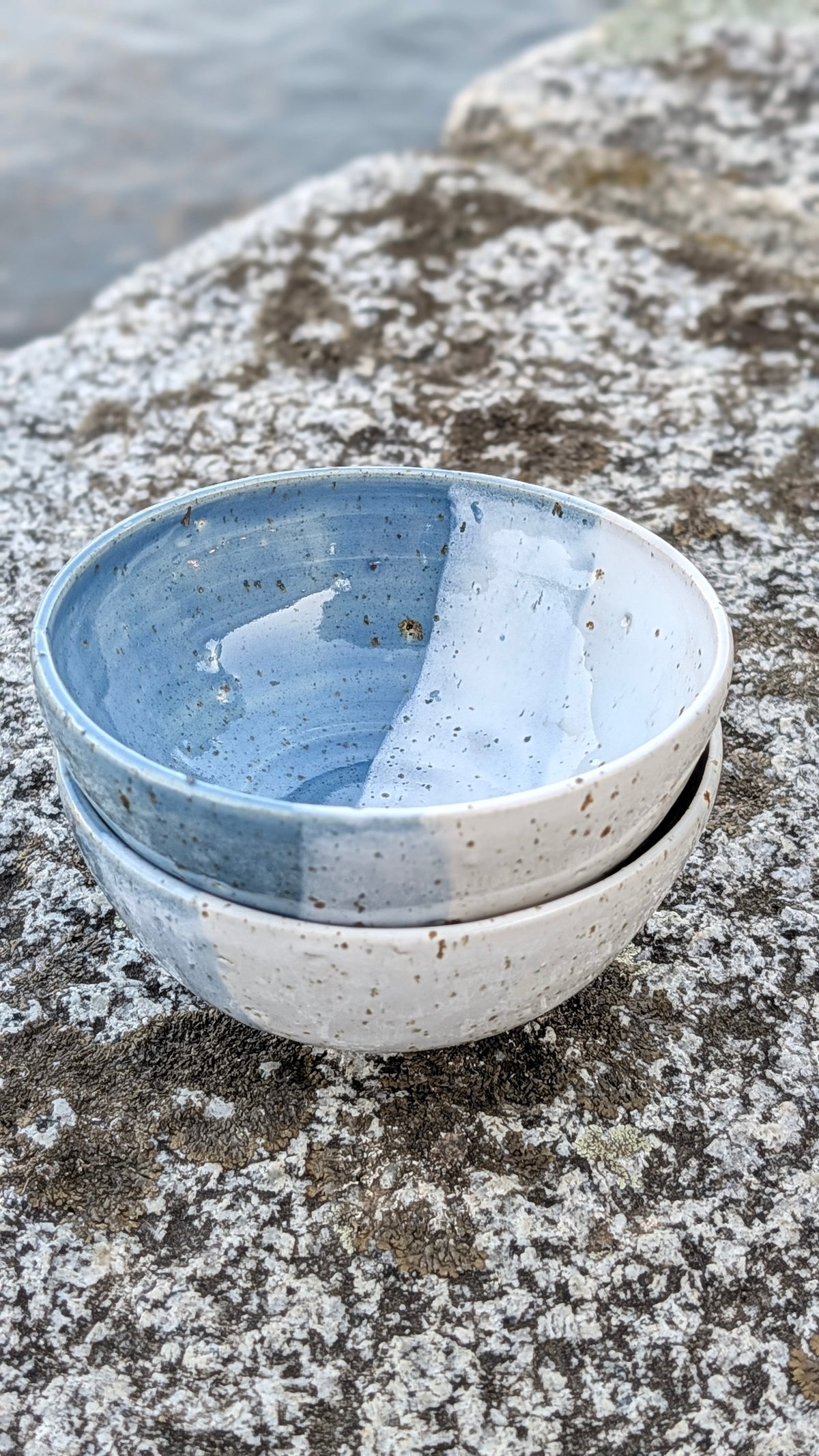 Coppia di ciotole colazione in gres smaltato celeste e bianco
