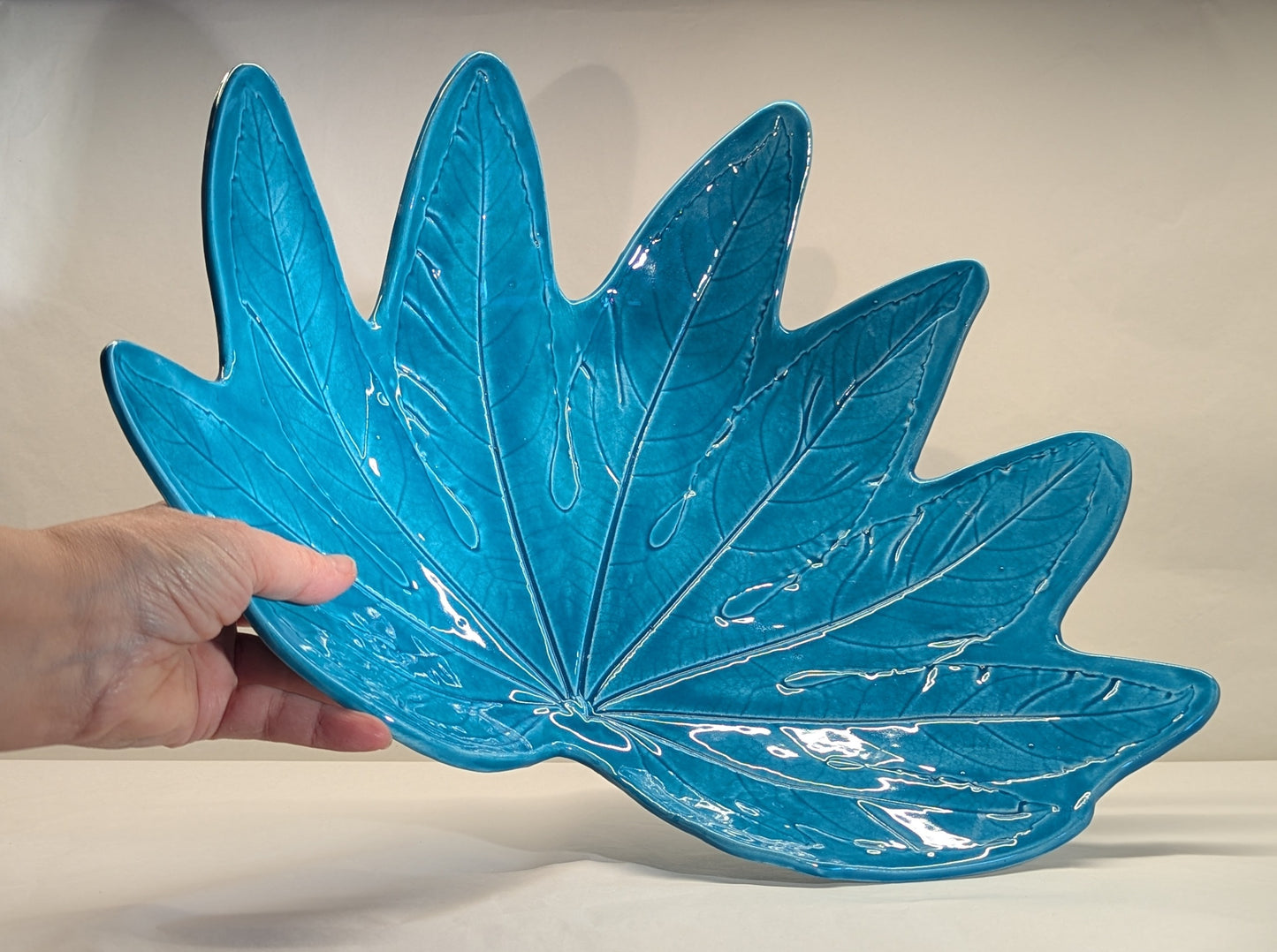 Piatto Decorativo Centrotavola Ceramica - Impressione Foglia Turchese