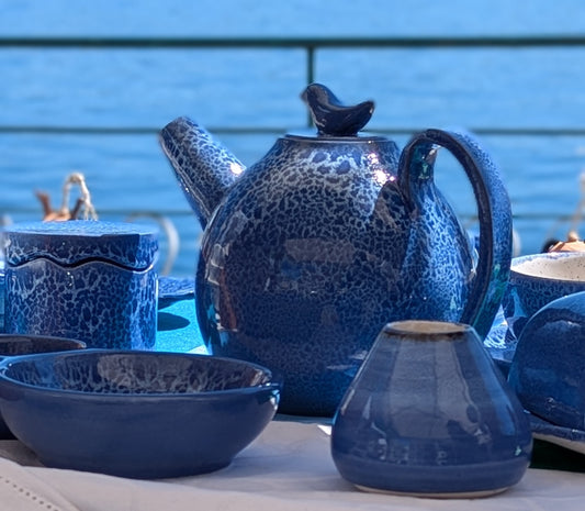 Servizio da tè in ceramica smaltata blu
